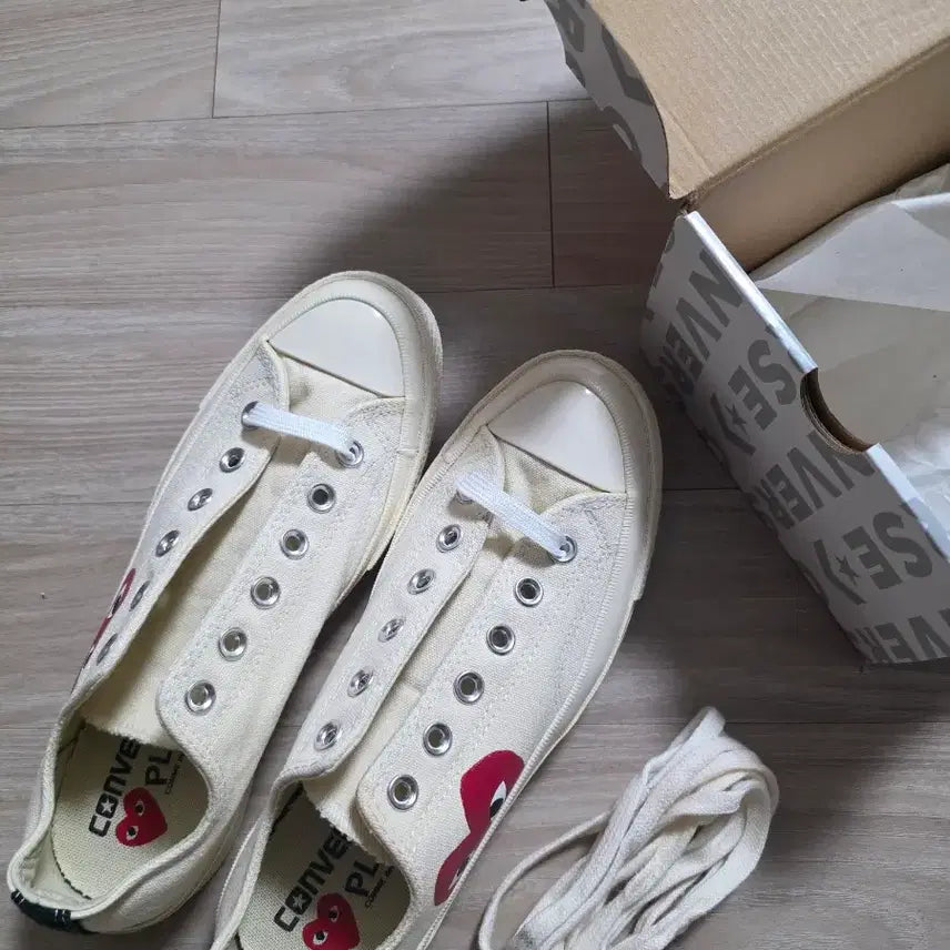 [BUNJANG] Converse x Comme des Garcons Chuck 70 Low White Sneakers / 컨버스 x 플레이 꼼데가르송 척 70 로우 화이트 245mm