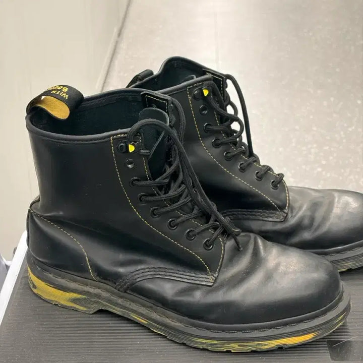 [BUNJANG] Dr. Martens 1460 Smooth Leather Boots UK8 / 닥터마틴 1460 마블 스무스 레더 uk8