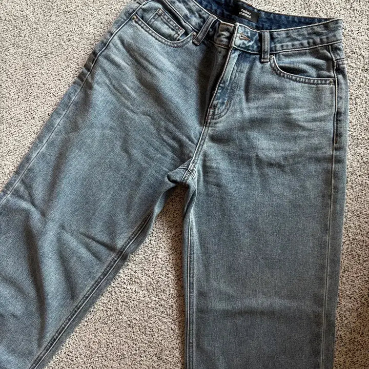 [SOLD OUT] 무신사스탠다드 우먼즈 로 라이즈 와이드 데님 팬츠 26