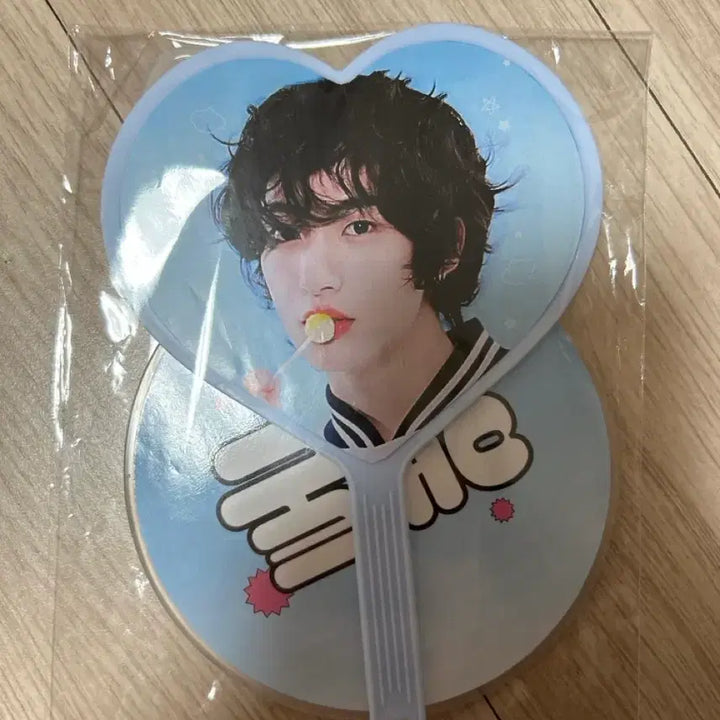 [BUNJANG] RIIZE Anton Mini Uchiwa / 라이즈 앤톤 미니우치와