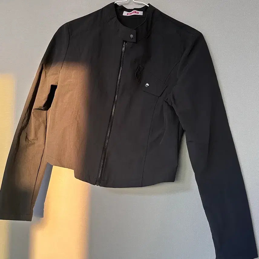[BUNJANG] Uwa Rahati Charcoal Nylon Semi-Crop Rider Jacket / 차콜 나일론 세미크롭 라이더 자켓 우화 라하티