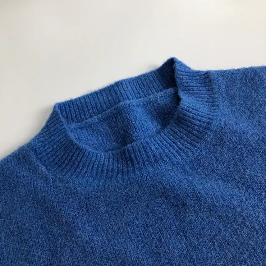 [BUNJANG] Blue Round Neck Knit Sweater / 블루 라운드넥 니트 스웨터