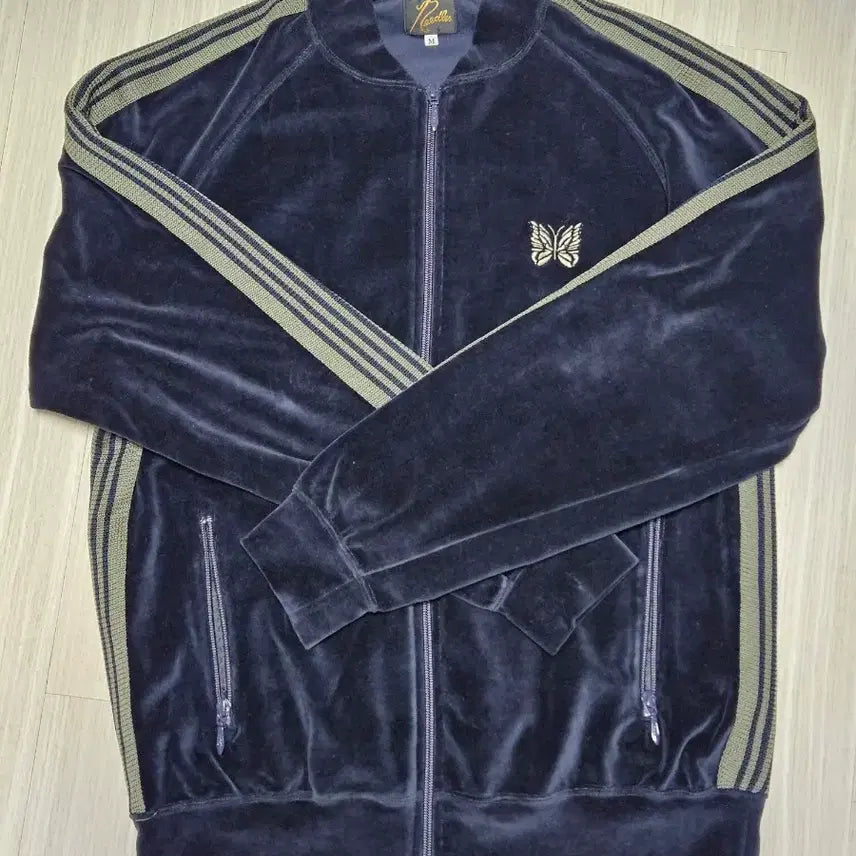 [SOLD OUT] 니들스 벨루어 자켓 네이비 m