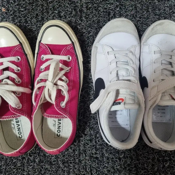 [BUNJANG] Converse Hot Pink &amp; Nike White Sneakers - Bundle Set (220 Size) / 컨버스 핫핑크 / 나이키 흰색 운동화 2켤레 일괄 220사이즈