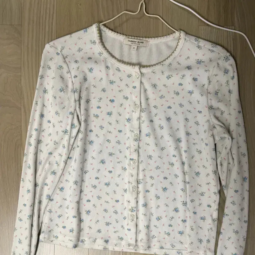 [BUNJANG] Thursday Island Han Suah Floral Cardigan S / 써스데이 아일랜드 Thursday Island 한수아 꽃무늬 가디건 S