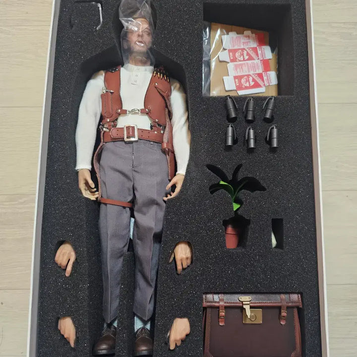 [BUNJANG] PRESENT TOYS PT-SP45 Leon 1/6 Scale Figure / PRESENT TOYS PT-SP45 프레젠트토이즈 레옹 1/6