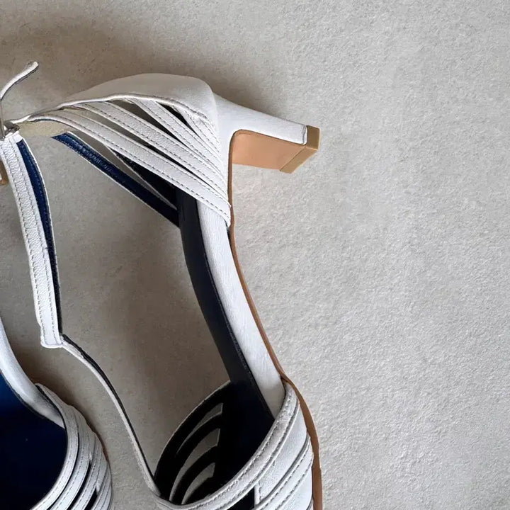 [BUNJANG] OHSHOEDESIGNS Leather White Strap Heels / 새상품 디자이너슈즈 OHSHOEDESIGNS 가죽화이트 스트랩 힐(4,5
