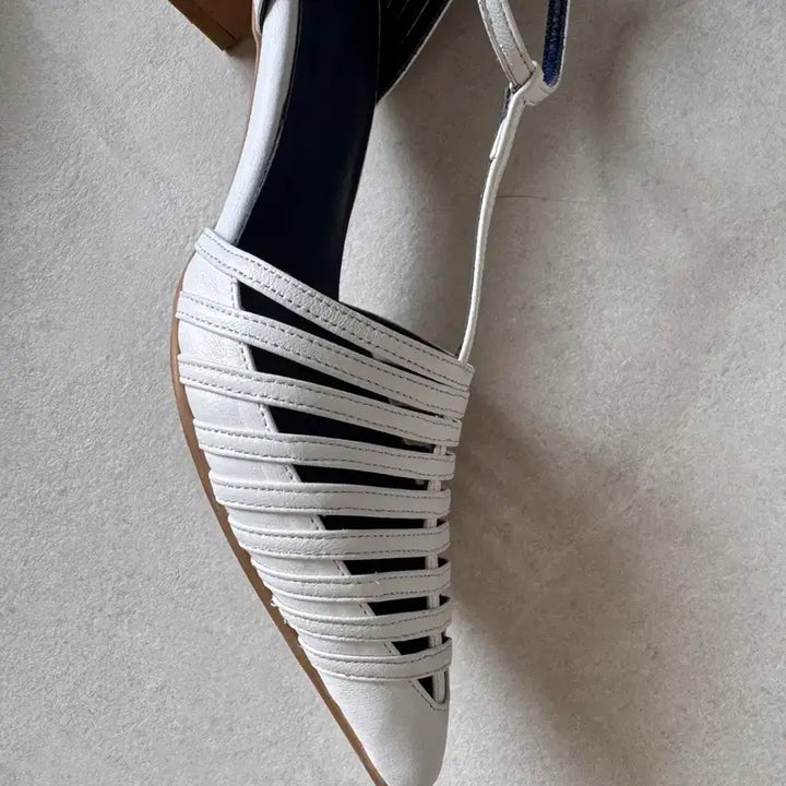[BUNJANG] OHSHOEDESIGNS Leather White Strap Heels / 새상품 디자이너슈즈 OHSHOEDESIGNS 가죽화이트 스트랩 힐(4,5