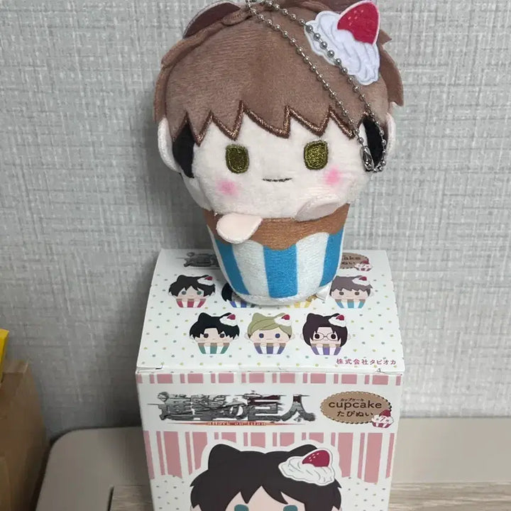 [BUNJANG] Attack on Titan Jean 컵케이크 머핀 Doll Keyring / 진격의거인 쟝 컵케이크 머핀 인형 키링