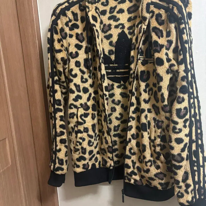 [SOLD OUT] 아디다스 레오파드 플리스 후드집업 갸루 갸루템