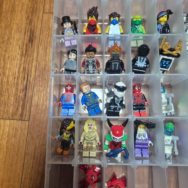 [BUNJANG] Lego Minifigure Mixed 26 Set with Case / 레고 미니피겨 혼합 26개 세트 케이스포합