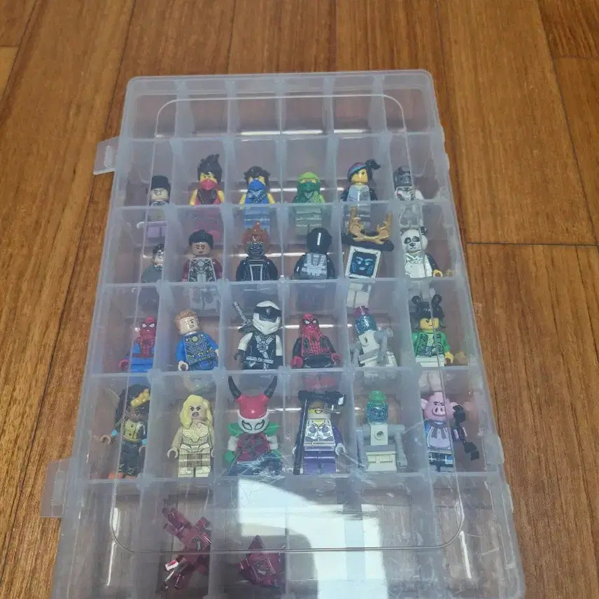 [BUNJANG] Lego Minifigure Mixed 26 Set with Case / 레고 미니피겨 혼합 26개 세트 케이스포합