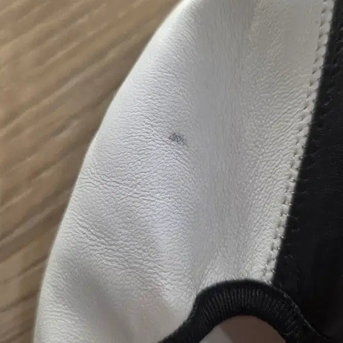 [BUNJANG] Repetto Black &amp; White Ribbon Flat Shoes / 레페토 블랙&amp;화이트 리본 플랫슈즈 41