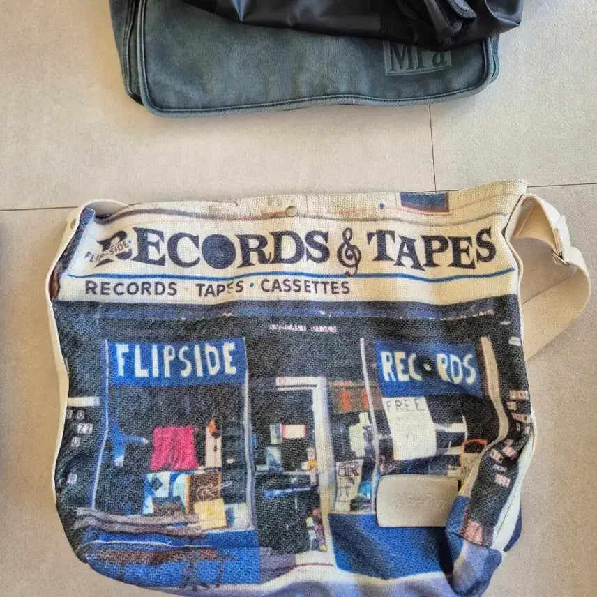 [BUNJANG] Afterpray Printed Shoulder Bag / 애프터프레이 프린팅 숄더백 토트백 크로스백