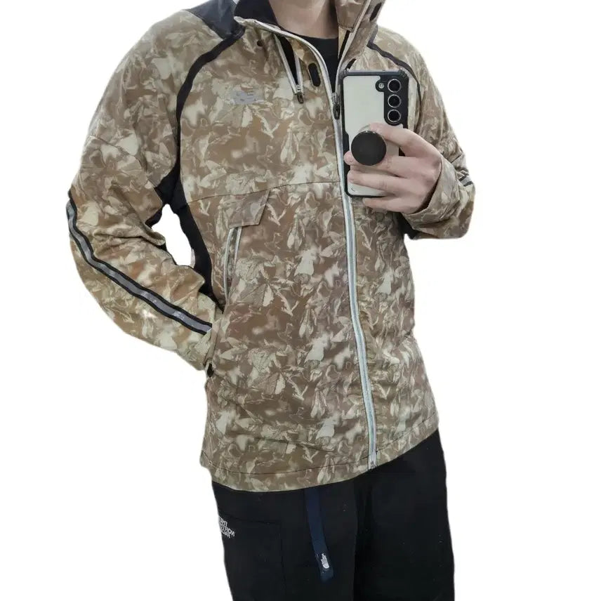 [BUNJANG] New Balance Real Tree Camo Running Windbreaker Jacket / L 100 뉴발란스 러닝 리얼트리 카모 스판 바람막이