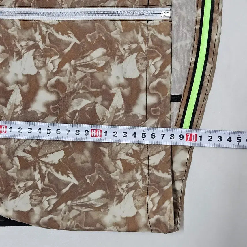 [BUNJANG] New Balance Real Tree Camo Running Windbreaker Jacket / L 100 뉴발란스 러닝 리얼트리 카모 스판 바람막이