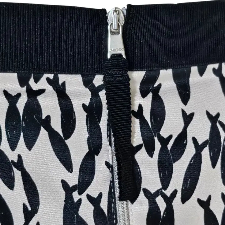 [SOLD OUT] 마크케인(MARCCAIN) 그래픽 미디 스커트 55 | 독일 하이엔드