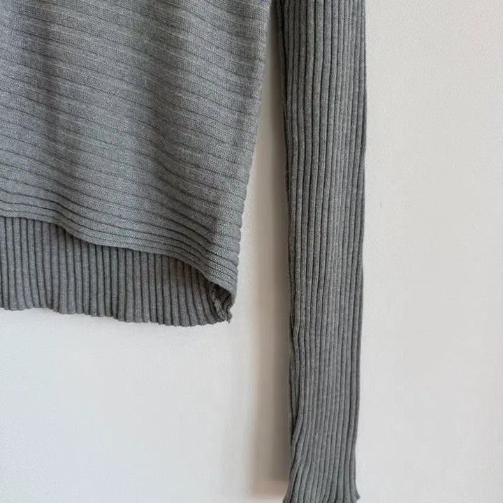 [BUNJANG] SOFT SEOUL Asymmetrical Knit Long Sleeve / 소프트 서울(SOFT SEOUL) 비대칭 니트 롱슬리브