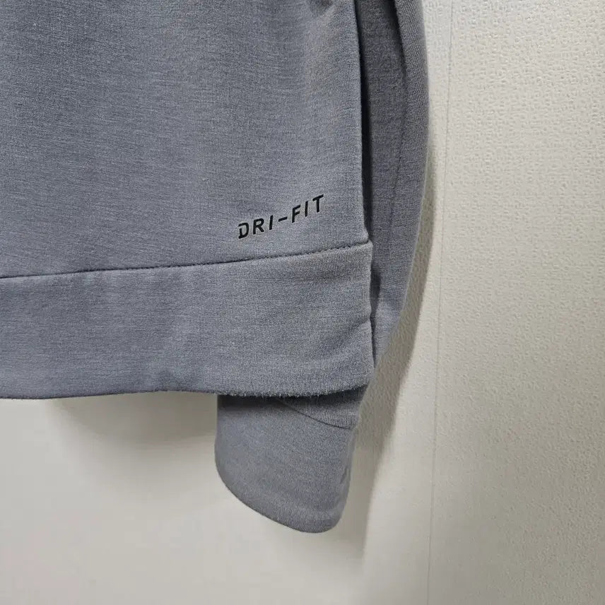 [SOLD OUT] XL 105 나이키 드라이핏 기능성 후드집업 그레이