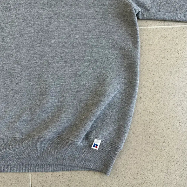 [SOLD OUT] 90s 빈티지 러셀 스웻셔츠 그레이 L USA