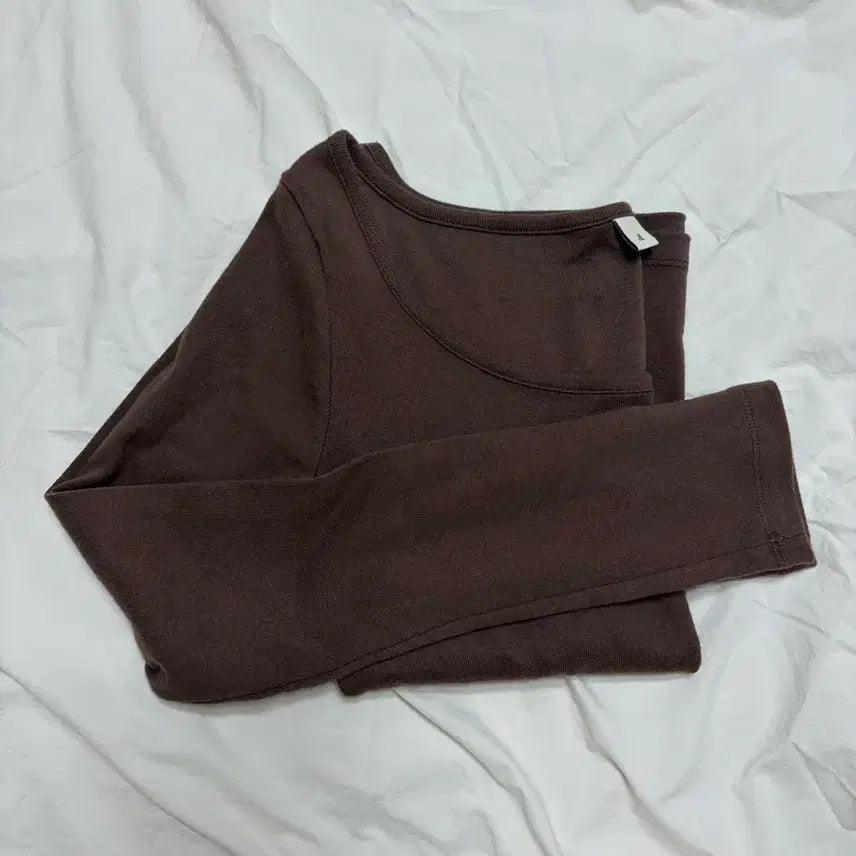 [BUNJANG] Overdue Flare Scoop Neck Brown T-shirt / (새상품) 오버듀플레어 스쿱넥 브라운