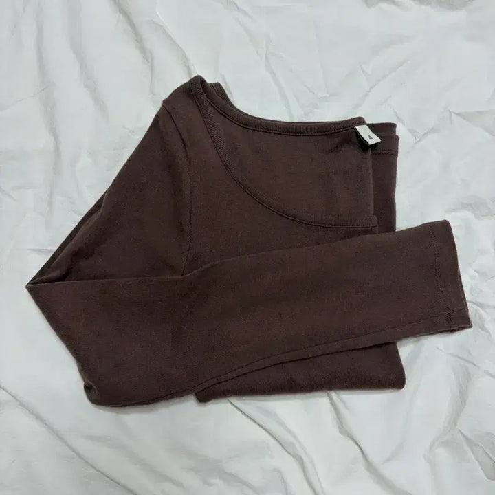 [BUNJANG] Overdue Flare Scoop Neck Brown T-shirt / (새상품) 오버듀플레어 스쿱넥 브라운
