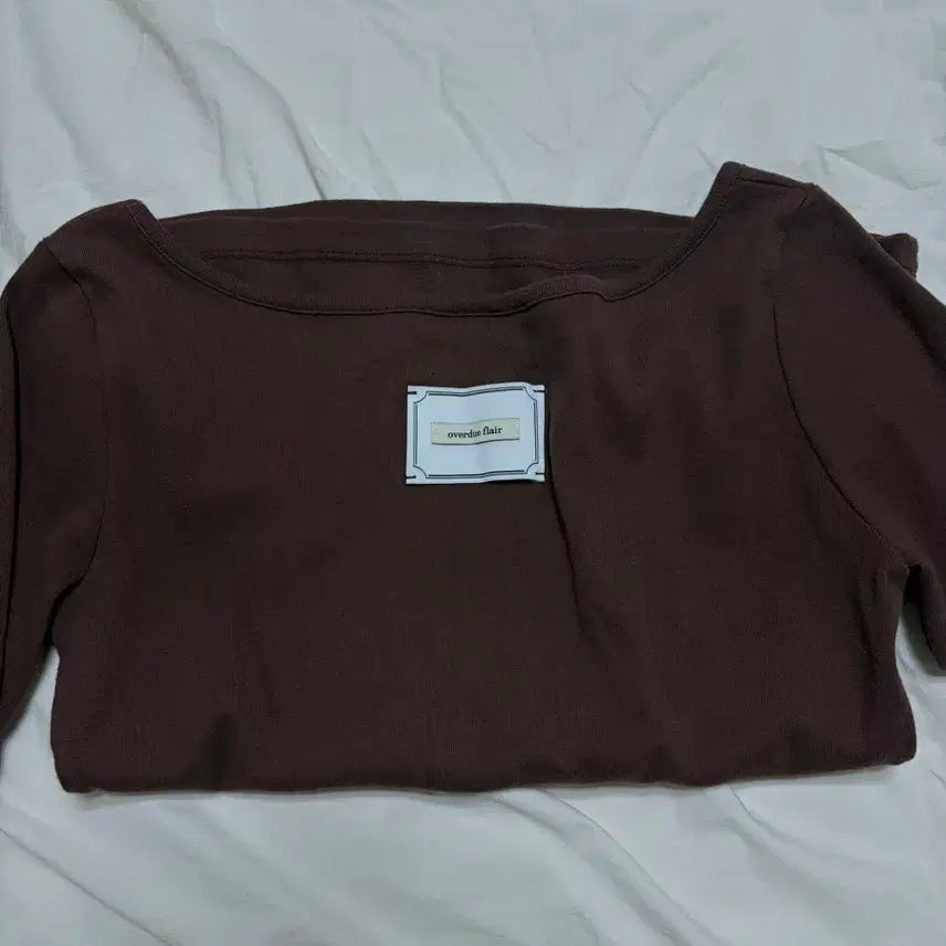 [BUNJANG] Overdue Flare Scoop Neck Brown T-shirt / (새상품) 오버듀플레어 스쿱넥 브라운