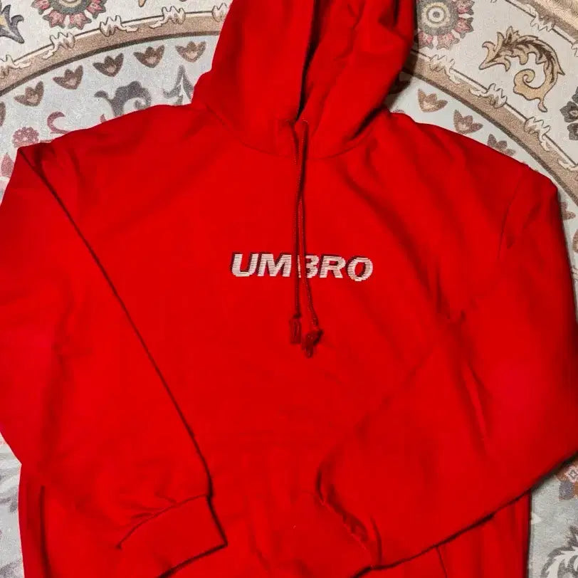 [SOLD OUT] 엄브로 후드티입니다
