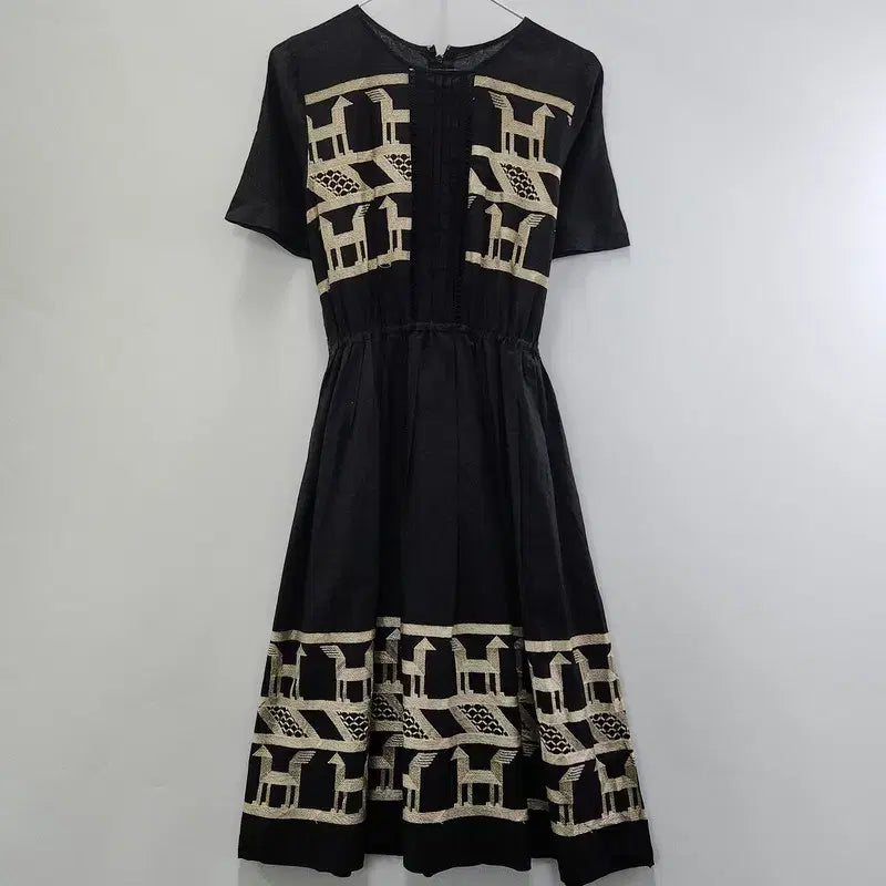 [BUNJANG] Vintage Bohemian Embroidered Linen Black Dress / 빈티지 오리엔탈 보헤미안 자수 린넨 블랙 원피스