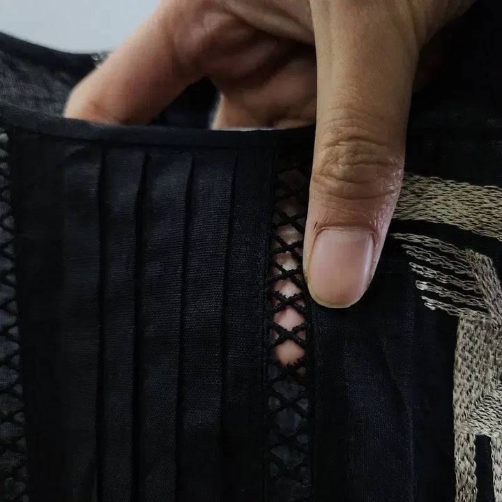 [BUNJANG] Vintage Bohemian Embroidered Linen Black Dress / 빈티지 오리엔탈 보헤미안 자수 린넨 블랙 원피스