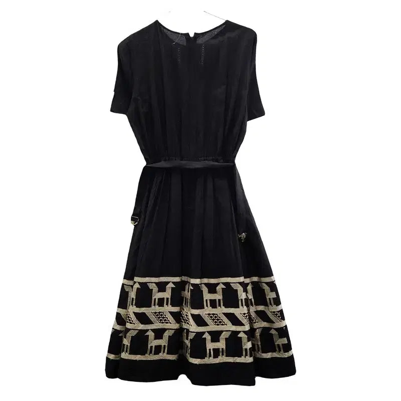 [BUNJANG] Vintage Bohemian Embroidered Linen Black Dress / 빈티지 오리엔탈 보헤미안 자수 린넨 블랙 원피스