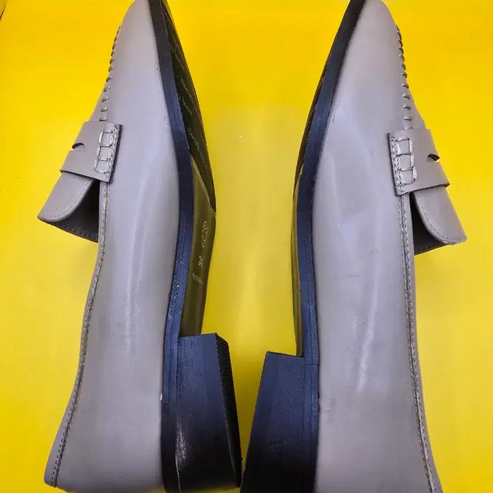 [BUNJANG] Sketch In Love Gray Loafers (240) / 여성 로퍼 240 (스케치인러브)