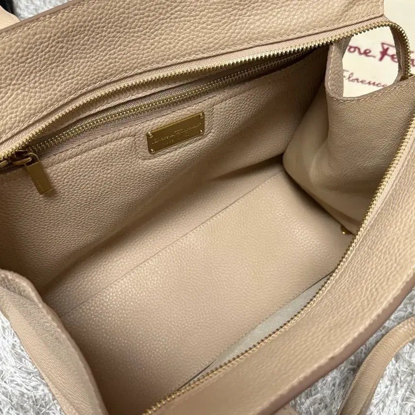 [BUNJANG] Ferragamo Amy Medium Tote Bag Beige / 새상품급 페레가모 에이미 미디움 토트백 베이지