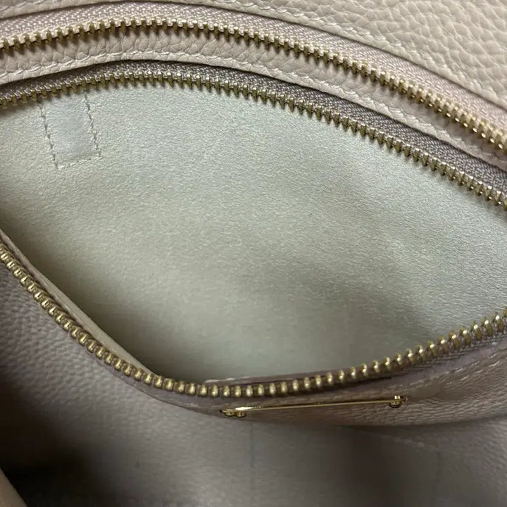 [BUNJANG] Ferragamo Amy Medium Tote Bag Beige / 새상품급 페레가모 에이미 미디움 토트백 베이지