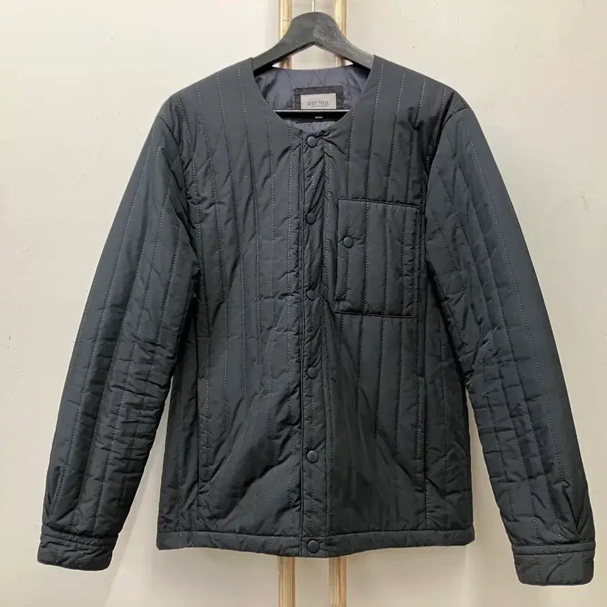 [BUNJANG] Series Lightweight Padded Jacket (L) / 시리즈(series) 경량 패딩 100(L)