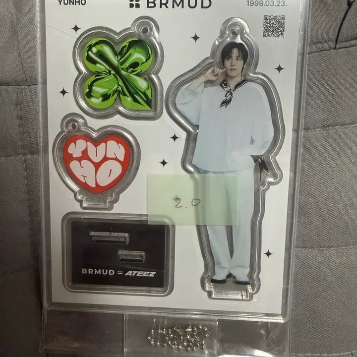 [BUNJANG] BRMud Yunho Acrylic Keyring / 비알머드 윤호 아크릴키링