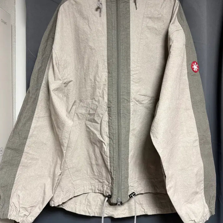 [SOLD OUT] 카브엠트 CN 립 후드 자켓 그레이 - 26SS