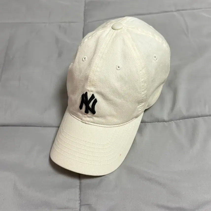 [BUNJANG] MLB Mini Logo White Ball Cap / MlB 미니로고 화이트 볼캡