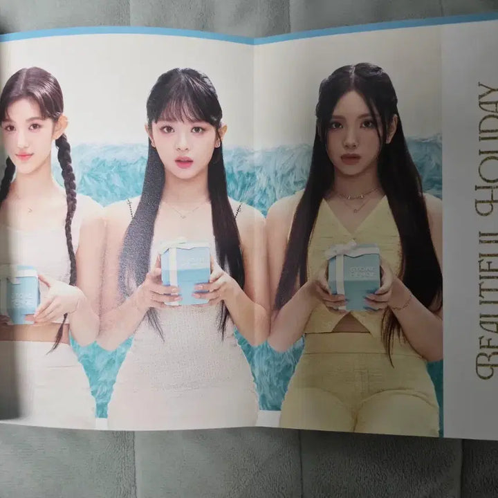 [BUNJANG] Stonehenge NewJeans Hanni Pamphlet / 뉴진스 스톤헨지 굿즈 하니 팜플렛
