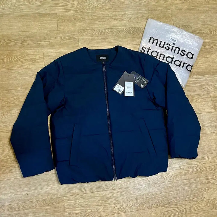 [BUNJANG] Musinsa Standard Daily Puffer Collarless Padding Jacket Navy / 새상품s) 무신사스탠다드 데일리 푸퍼 칼라리스 패딩 재킷 네이비