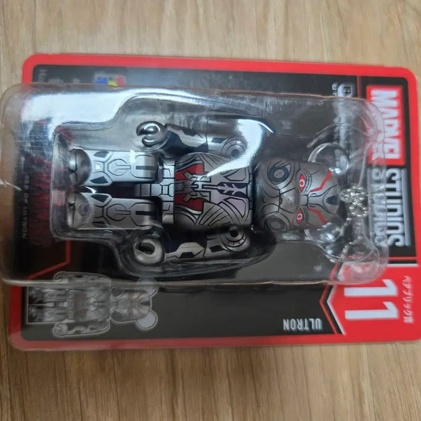 [SOLD OUT] 해피쿠지 마블 울트론 베어브릭 키링 새상품