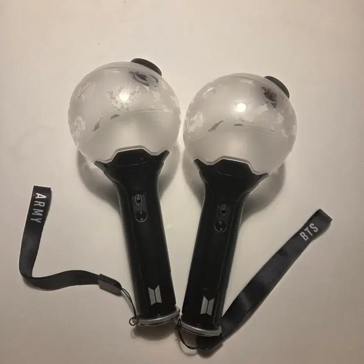 [BUNJANG] BTS (Bangtan Sonyeondan) Official Light Stick Ver. 3 Bundle Set / 방탄소년단 BTS 응원봉 ver.3 2개 세트