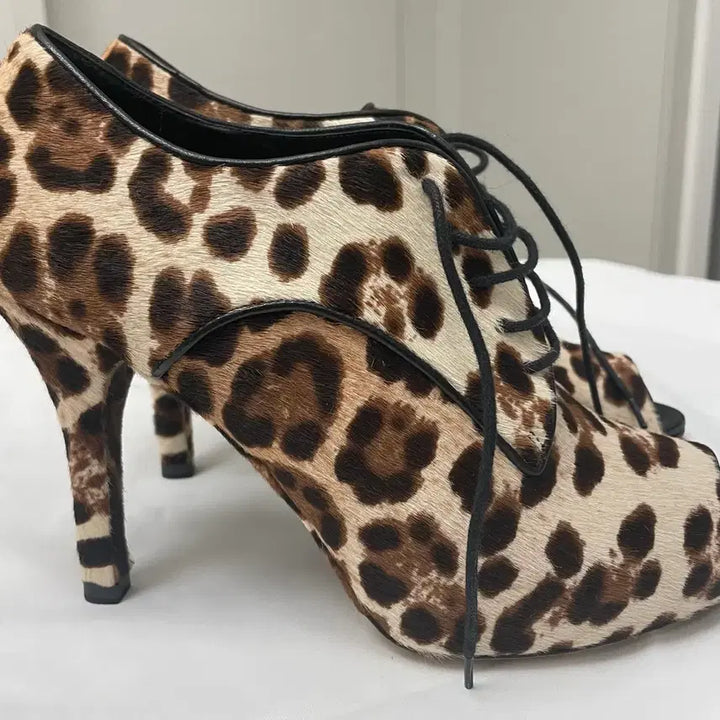 [BUNJANG] Dolce &amp; Gabbana Leopard Print Pony Hair Heels / 돌체앤가바나 레오파트 송치 힐