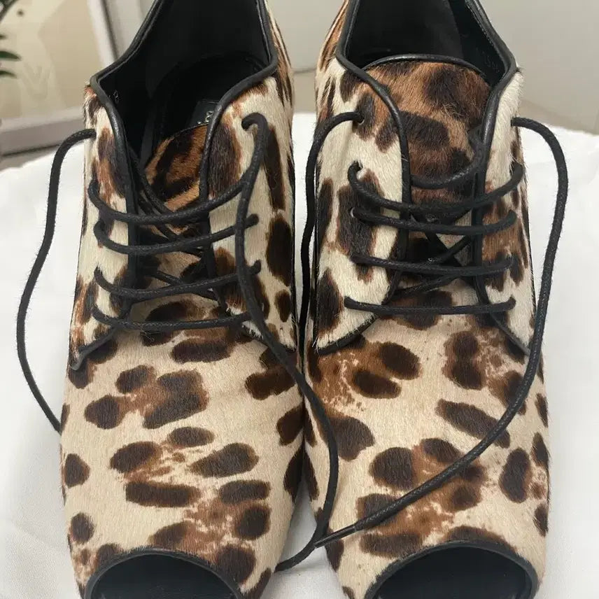 [BUNJANG] Dolce &amp; Gabbana Leopard Print Pony Hair Heels / 돌체앤가바나 레오파트 송치 힐