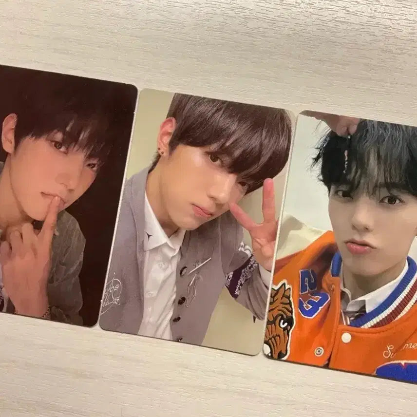 [BUNJANG] BOYS24 H:OUR Lee Jung Photocard &amp; Sticker / 보이즈2플래닛 휘브 전이정 포카 &amp; 건녖 스티커