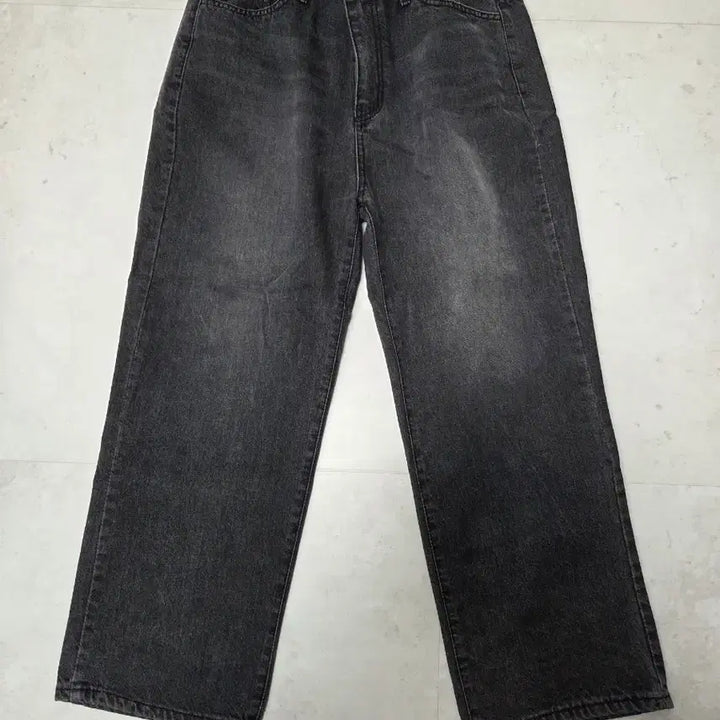 [BUNJANG] 66Girls Black Washed Denim Pants / 66걸스 블랙 워싱 데님 팬츠