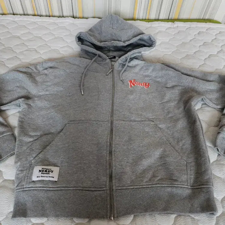 [BUNJANG] NERDY Spring/Autumn Hooded Zip-Up Jacket Size 95 / 널디 춘추용 후드 집업 자켓 사이즈 95 판매합니다.