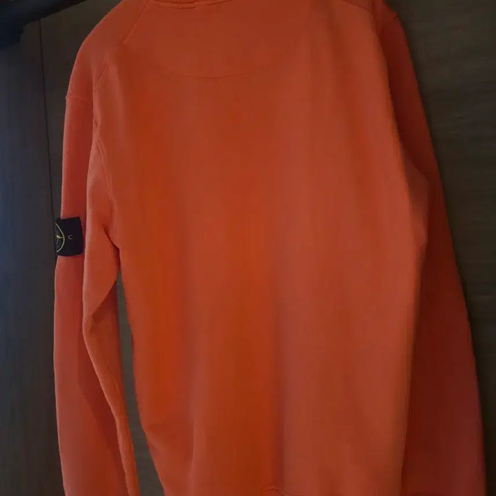 [BUNJANG] Stone Island Crewneck Orange Sweatshirt / 스톤아일랜드 와펜 맨투맨 M 오렌지 761563051 V0032