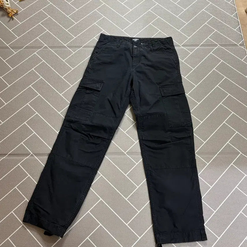 [BUNJANG] Carhartt Regular Columbia Cargo Pants Black 30 / 칼하트 레귤러 콜롬비아 카고 팬츠 블랙 30사이즈