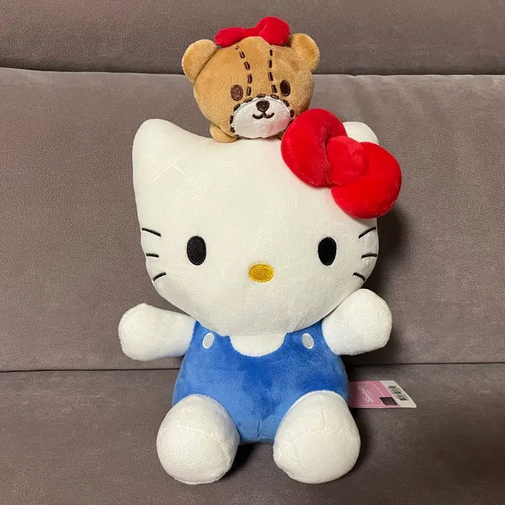 [BUNJANG] Hello Kitty Tiny Charm Medium Plush / (새상품)헬로키티 타이니참 중형 인형